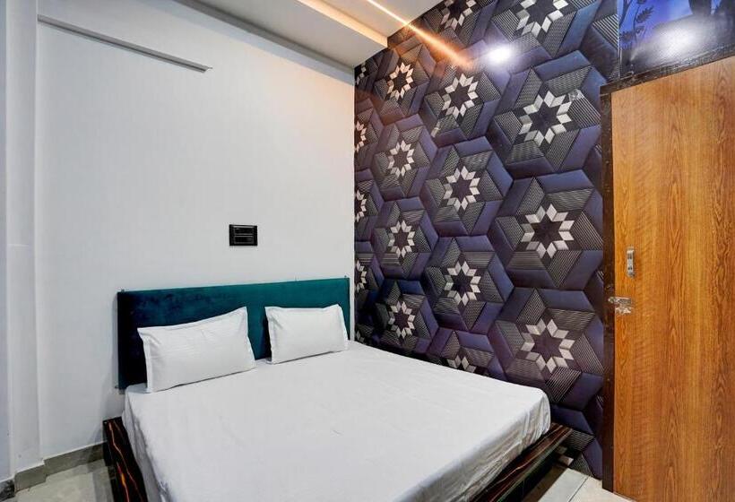 غرفة كلاسيكية ثلاثية, Oyo 82171 The Love Bird Hotel & Cafe