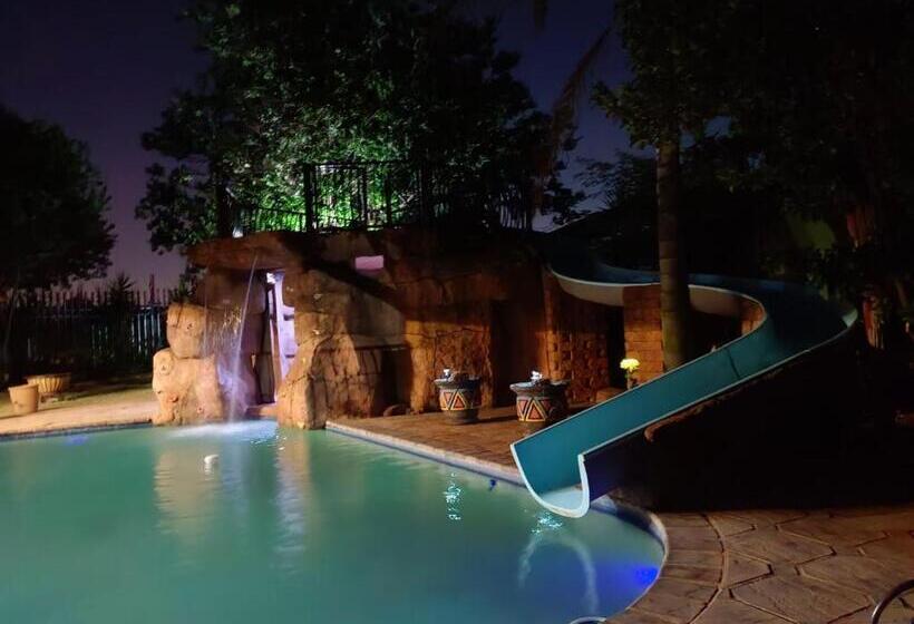 Номер Deluxe, Clyde S On Dale Guest House