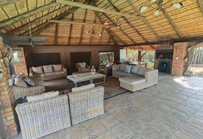 Номер Deluxe, Clyde S On Dale Guest House