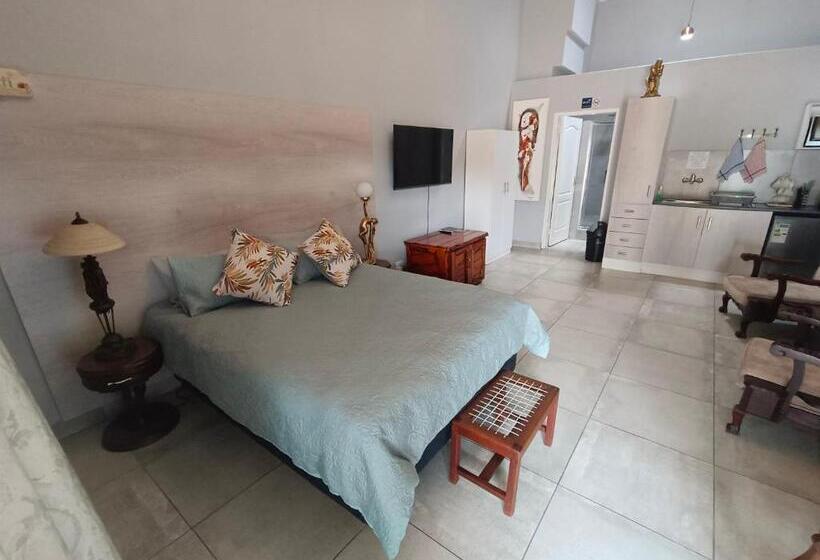 Номер Deluxe, Clyde S On Dale Guest House