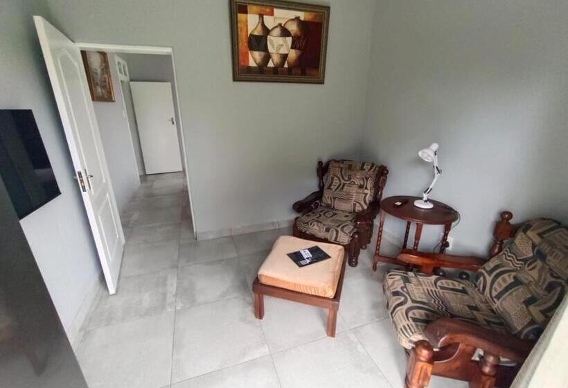 Номер Superior, Clyde S On Dale Guest House