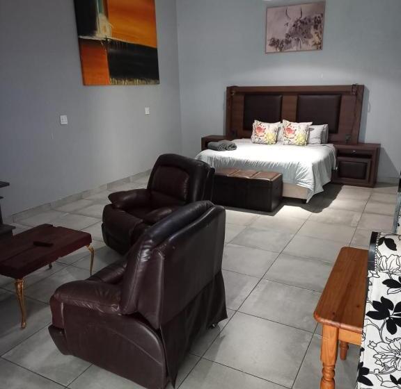 Номер Superior, Clyde S On Dale Guest House