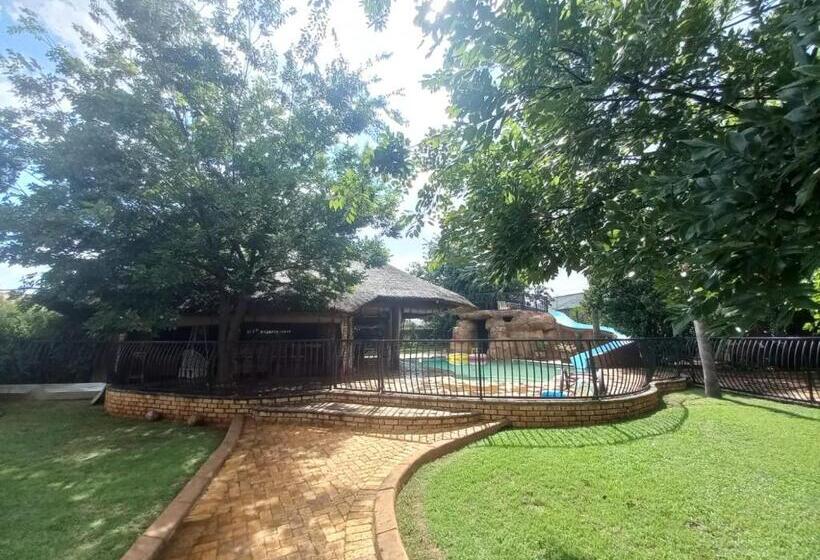 Полулюкс Повышенной Комфортности, Clyde S On Dale Guest House