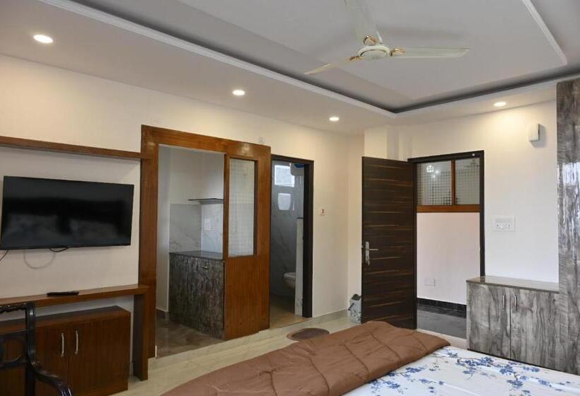 スタンダードルーム, Hazelwood Kandaghat