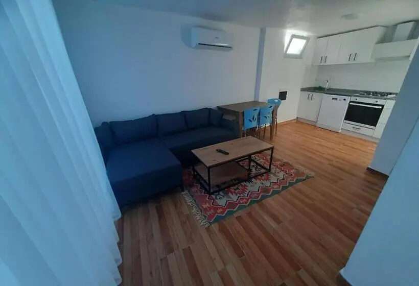 庭の見える１ベッドルームアパートメント, Villa Köknar Apart