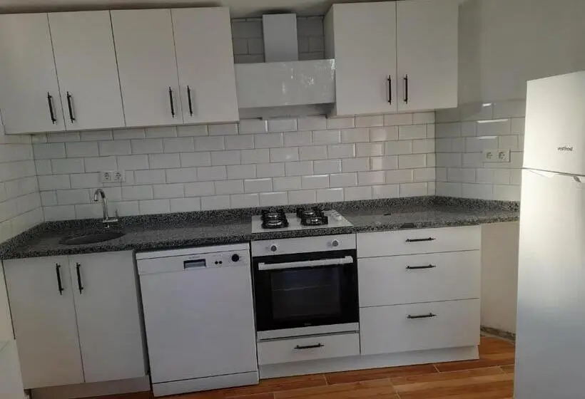 庭の見える１ベッドルームアパートメント, Villa Köknar Apart