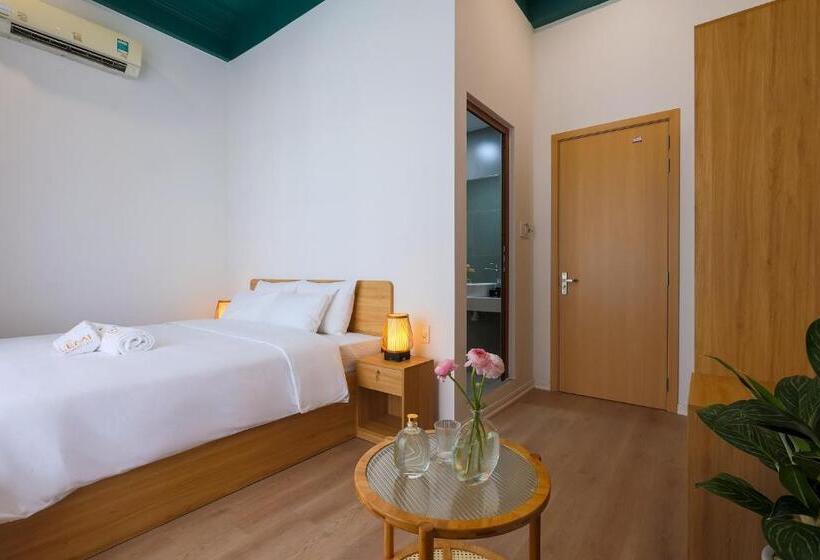 اتاق لوکس با بالکن, Lemi   Homestay In Hue