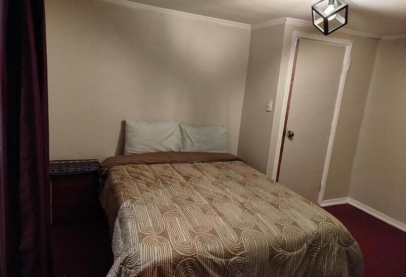 غرفة قياسية مزوَّدة بشُرفة, Molino Rojo Hostel