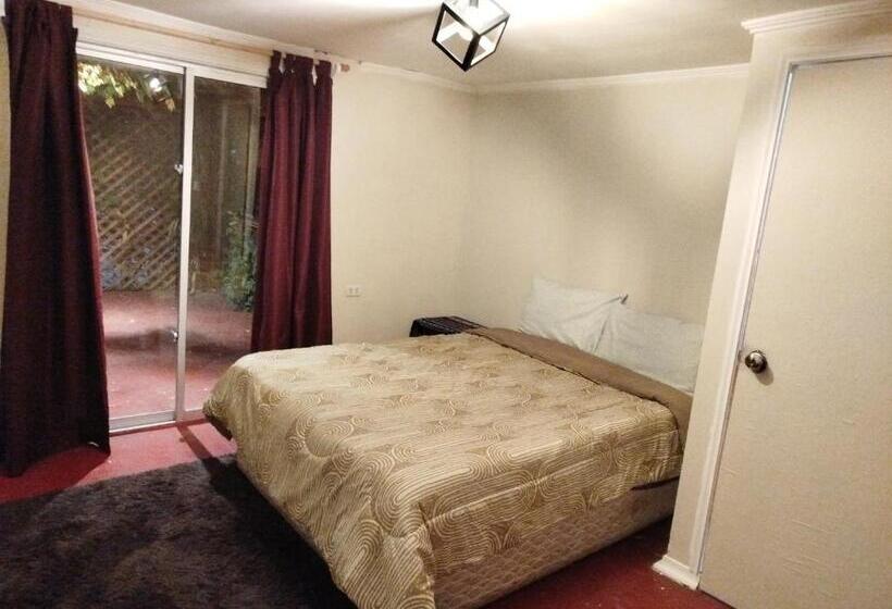 غرفة قياسية مزوَّدة بشُرفة, Molino Rojo Hostel