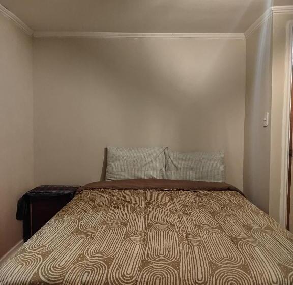 غرفة قياسية مزوَّدة بشُرفة, Molino Rojo Hostel