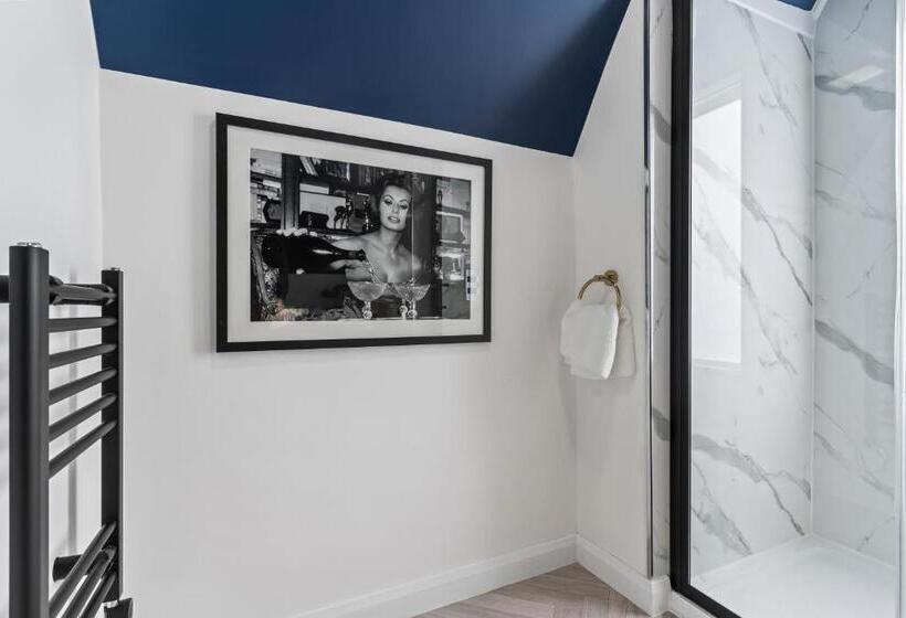 1침실 펜트하우스 아파트, Bowles Hotels