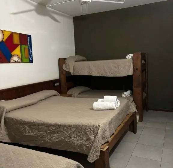 Perhehuone, Claro De Luna Hotel Centro