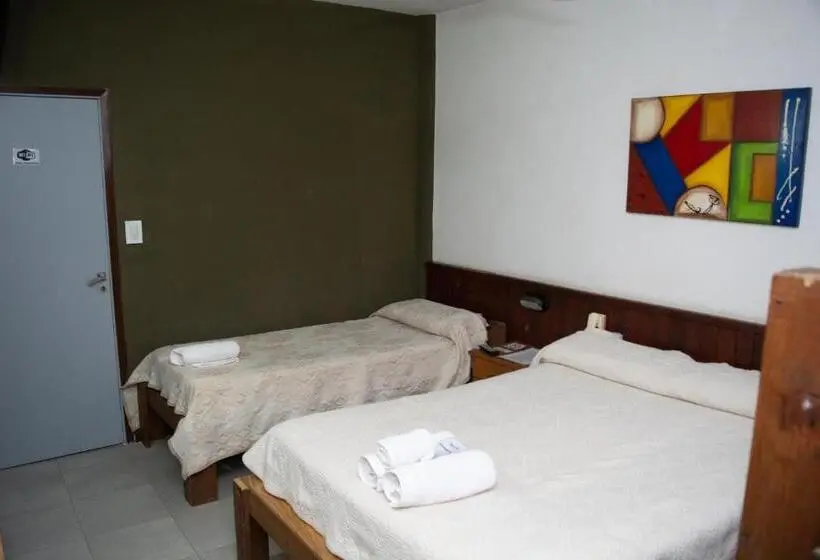 Perhehuone, Claro De Luna Hotel Centro