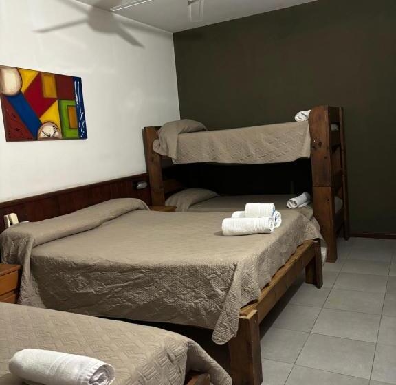 家庭间, Claro De Luna Hotel Centro