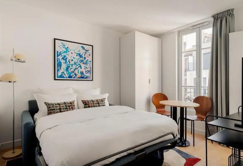 Standard-studio, Emilie Homes   Clichy