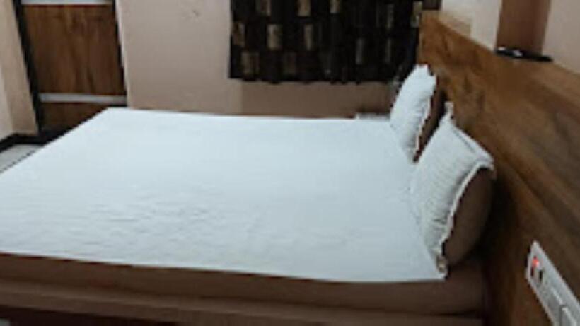 Quarto Deluxe, होटल इन्द्राणी पैलेस , Bediya