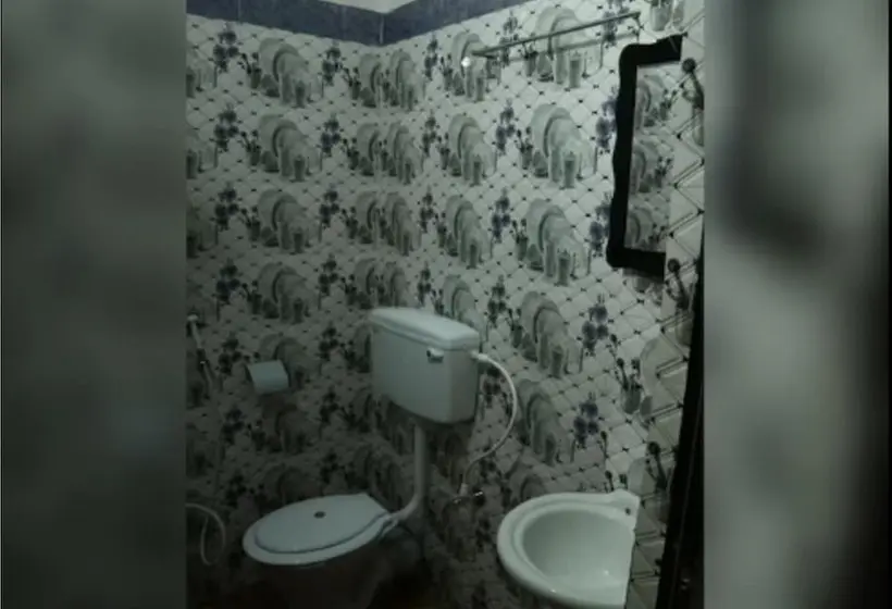 Habitació Estàndard, J B L