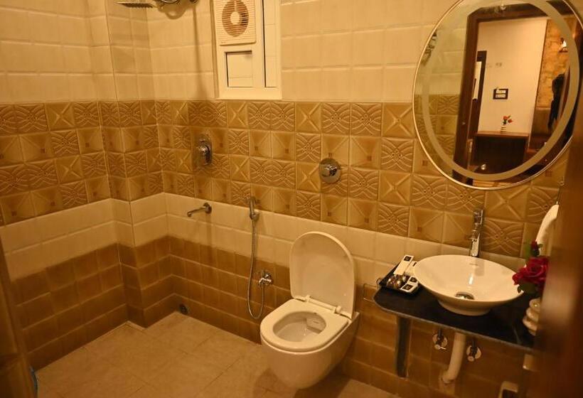 クラブルーム, Swet Palash Resort