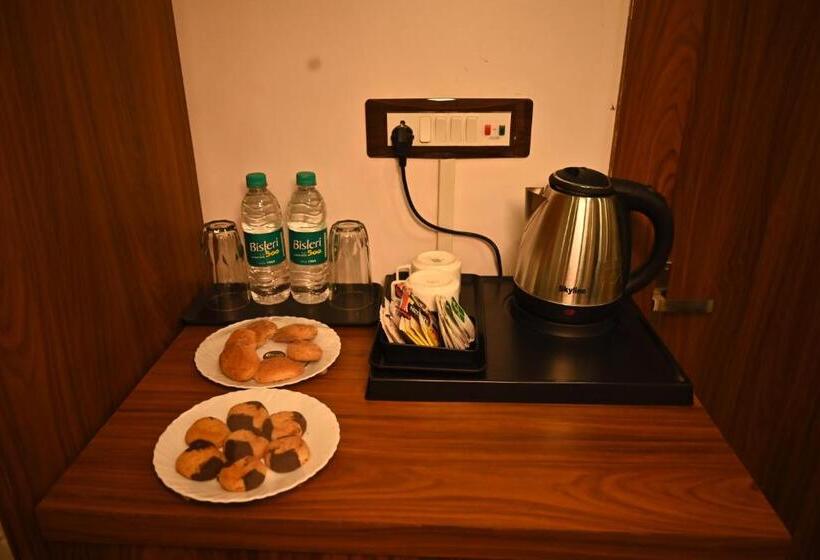 クラブルーム, Swet Palash Resort