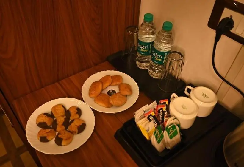 クラブルーム, Swet Palash Resort