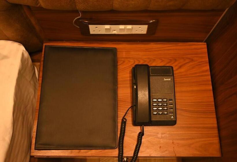 クラブルーム, Swet Palash Resort