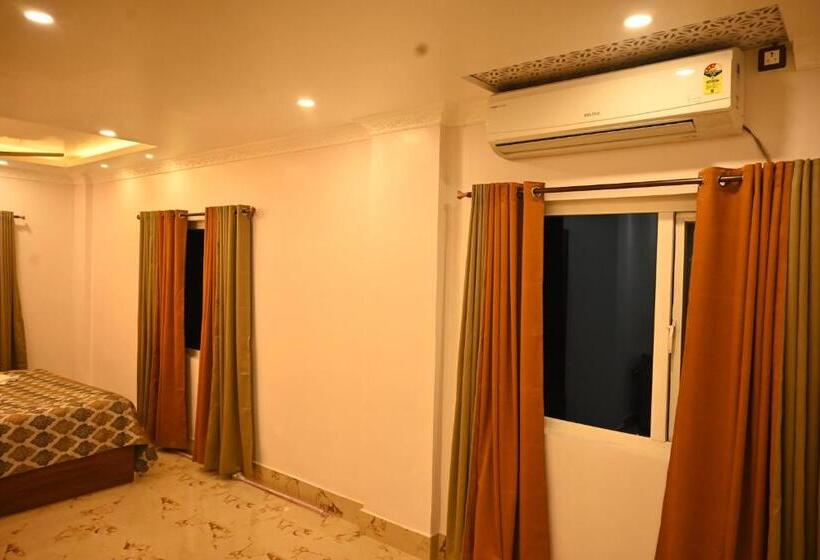 ロイヤルスイート, Swet Palash Resort