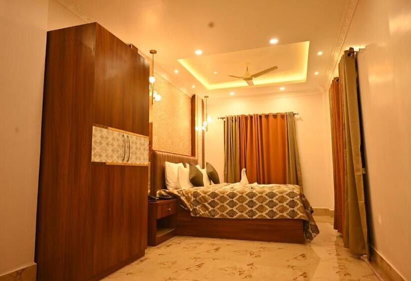 ロイヤルスイート, Swet Palash Resort