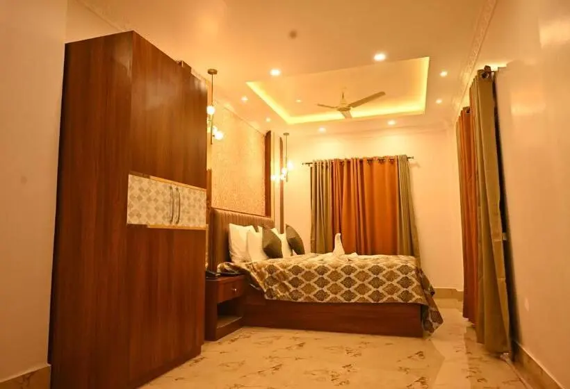 ロイヤルスイート, Swet Palash Resort