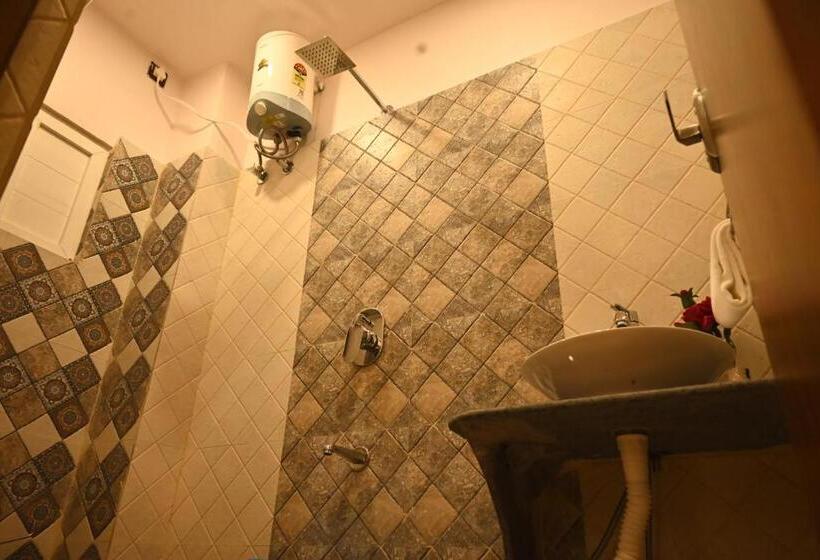 ロイヤルスイート, Swet Palash Resort