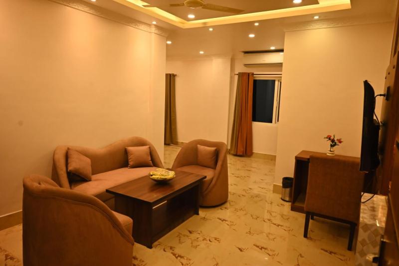 ロイヤルスイート, Swet Palash Resort