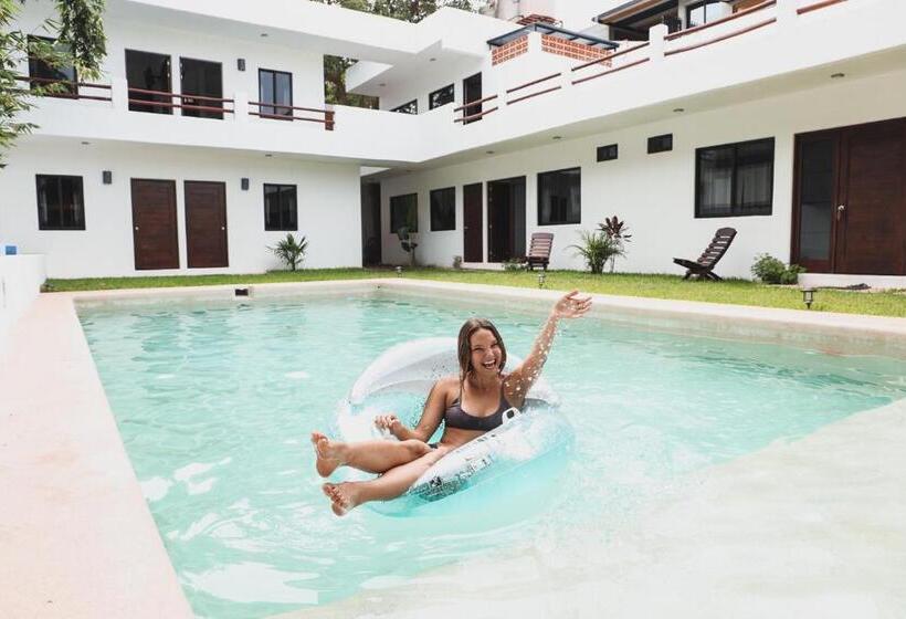 プールビュースタンダードルーム, Casa Kaî Hotel Boutique