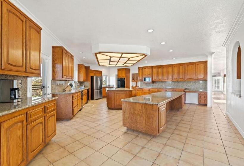 דירת חדר, Edna Terrace By Fieldtrip Resort Style Estate With Pool Spa Meditation Game Room