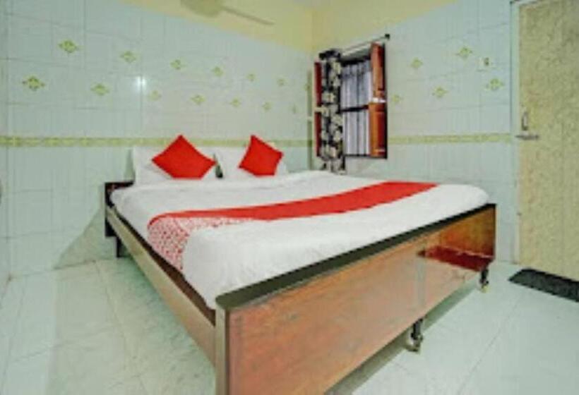 디럭스 룸, Bikram Stays,cuttack