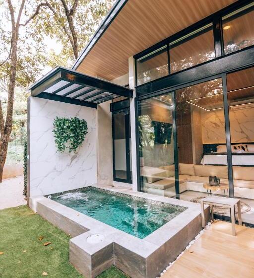 Suite with Pool, Epic Tamarindo Boutique