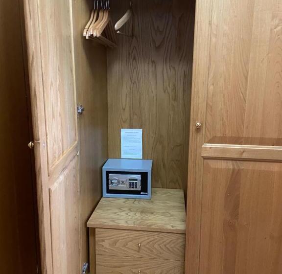 חדר קלאסי לארבעה, Mille Pini