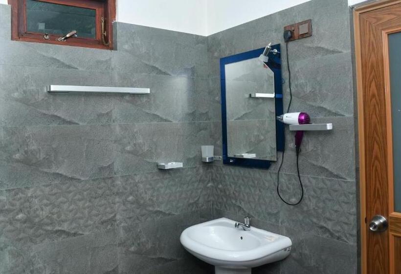 Standard Room, Prem Nadee Homestay