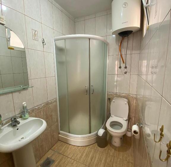 اتاق استاندارد چهار تخته, Markovic Apartmani Becici