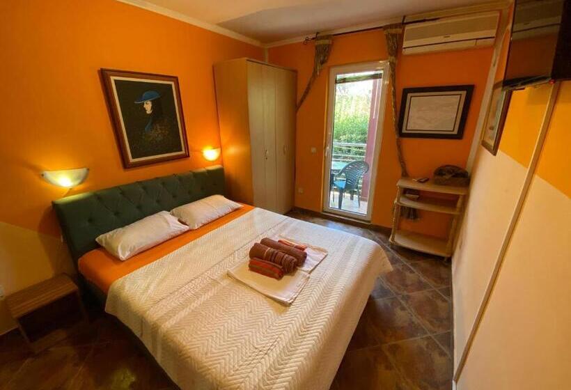 اتاق استاندارد چهار تخته, Markovic Apartmani Becici