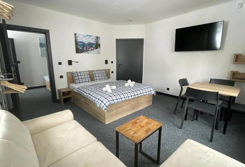 Семейный Номер, Apartmány Svatý Mikuláš