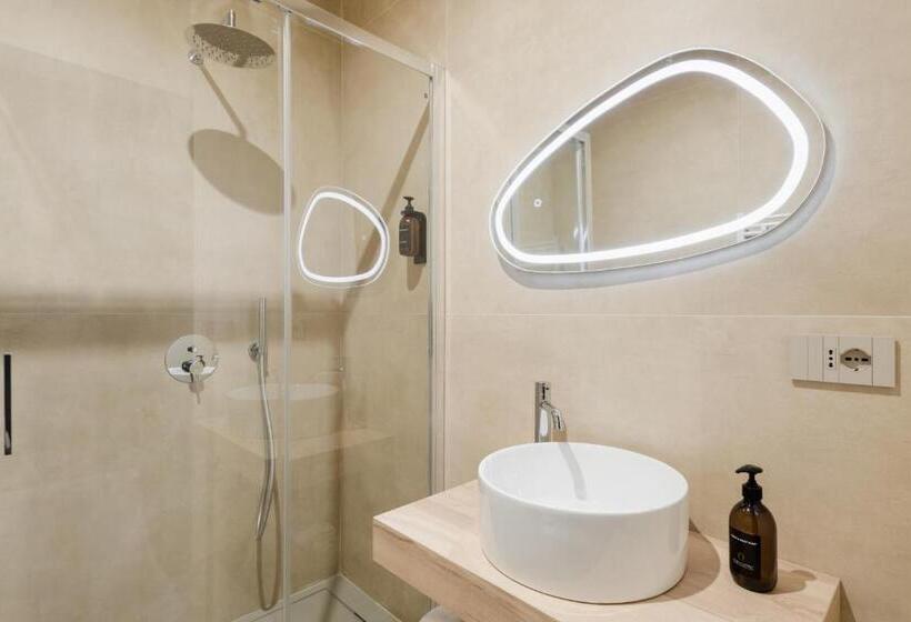 带按摩浴盆的套房, Porta D Oro Charming House Ii & Spa