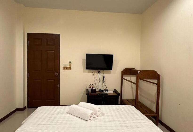 Habitació Estàndard, เวลาและนาที Wella&natee