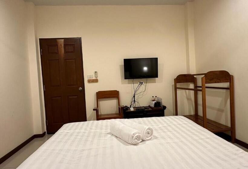 Habitació Estàndard, เวลาและนาที Wella&natee