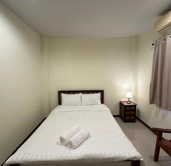 Habitació Estàndard, เวลาและนาที Wella&natee