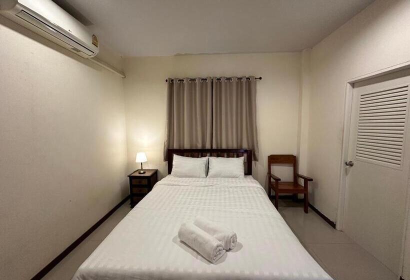 Habitació Estàndard, เวลาและนาที Wella&natee