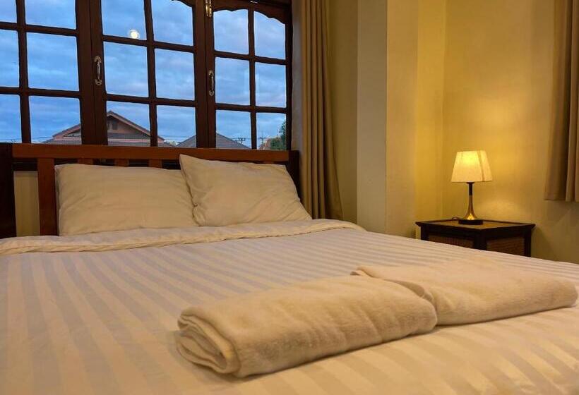 Habitació Estàndard, เวลาและนาที Wella&natee