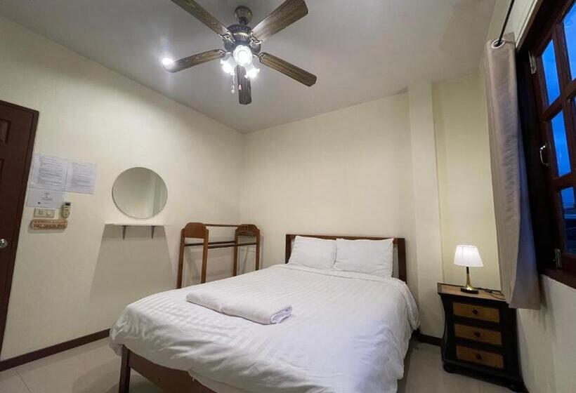 Habitació Estàndard, เวลาและนาที Wella&natee