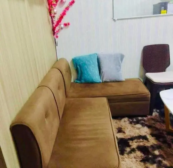 スタンダードスタジオ, Amaze365 Holiday Homes Condotel At Trees Residence Fairview