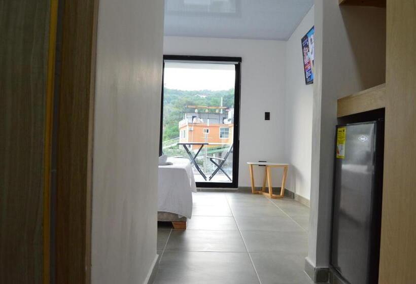 غرفة ديلوكس مزودة بشرفة, Guacamayas Resort Vacation