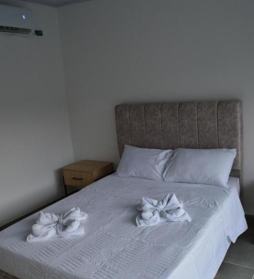 غرفة ديلوكس مزودة بشرفة, Guacamayas Resort Vacation