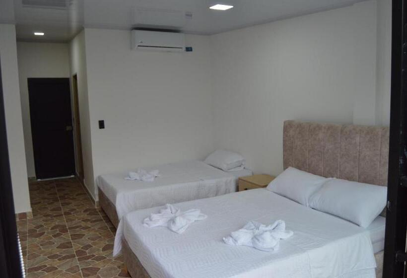 غرفة ديلوكس ثلاثية, Guacamayas Resort Vacation